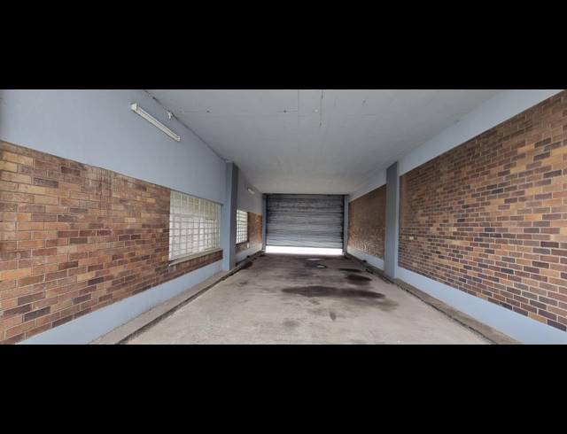 6,600M² WAREHOUSE FOR SALE IN NEW CENTRE